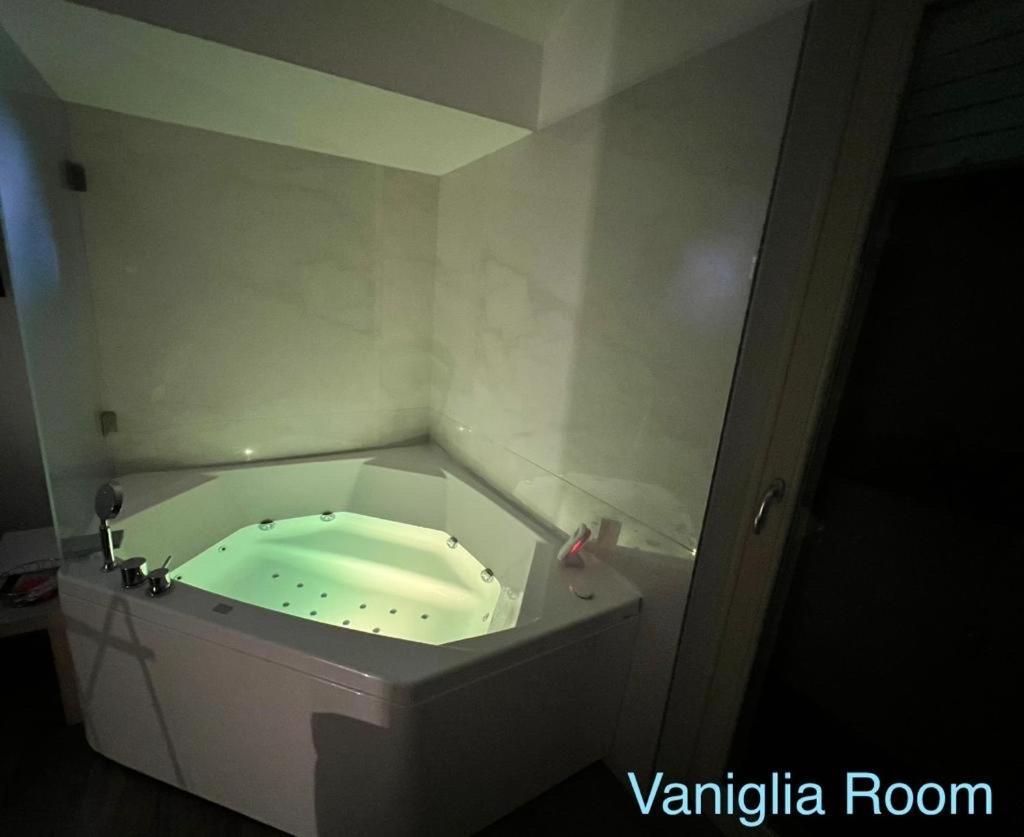 Essence Domus Vaniglia Matera Esterno foto